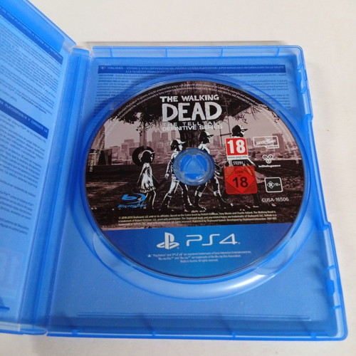 The Walking Dead Definitive Edition PS4 game like new