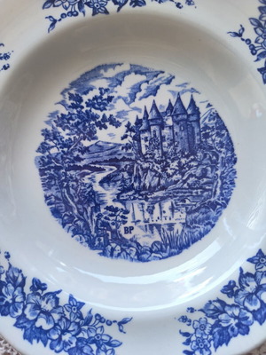 Pyroblan BP French plates used, set of 5, 23.5 cm