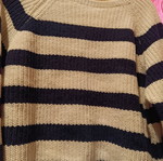 Pullover like new, size large with soft texture