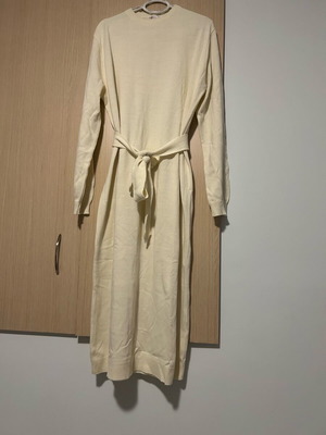 Hemithea knitted dress like new, size medium large, white beige