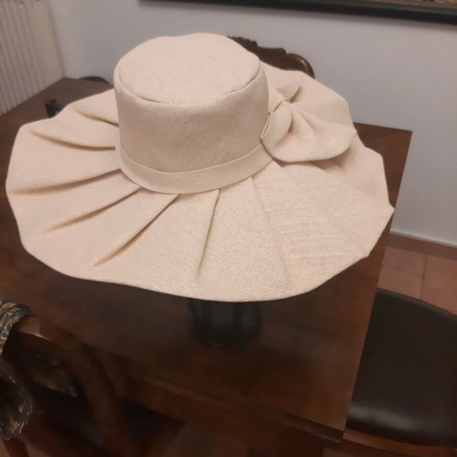 Handmade women's hat like new, beige, summer