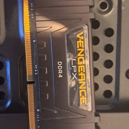 Corsair Vengeance LPX DDR4 16GB 2400MHz CL16 used RAM module