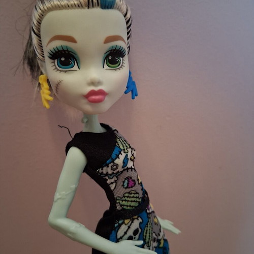Monster High Frankie Stein doll new without bag