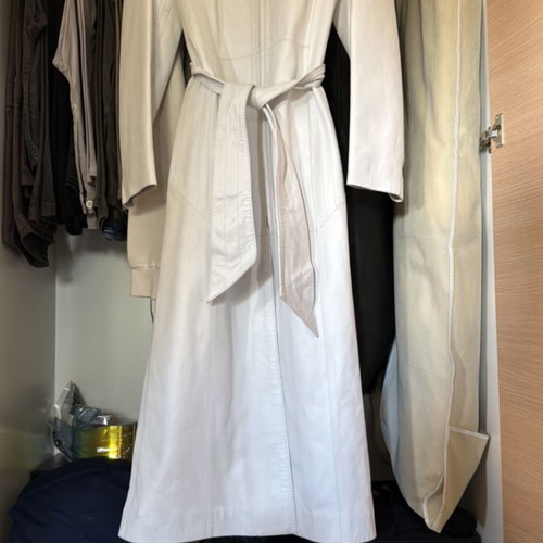 Vintage 90s leather coat Χουνταλας like new, white, size M
