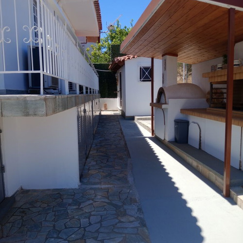 Detached house in Agioi Apostoloi Attica near sea, renovated