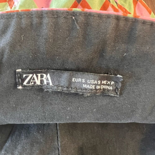 Zara women's hat small with geometric patterns, like new, cotton