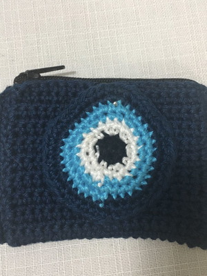 Knitted wallet