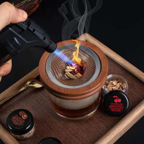 Cocktail smoker set with 4 wood chips new