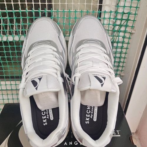 Skechers Stellar athletic shoes new, silver, size 43