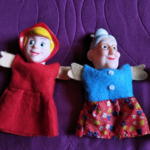 Finger puppets The story Red Riding Hood set of 4 like new
