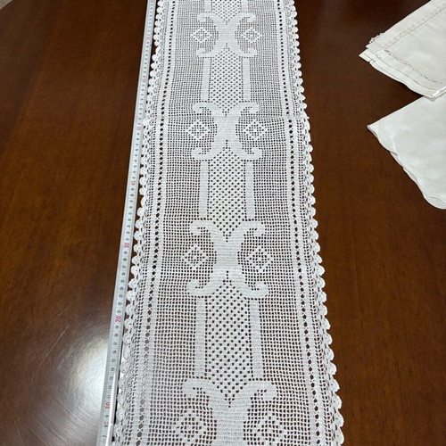 Doilies like new, set of 2-3 pieces
