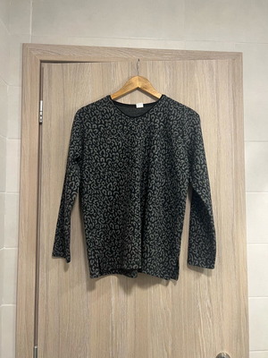 Leopard print blouse new, size L, black and grey