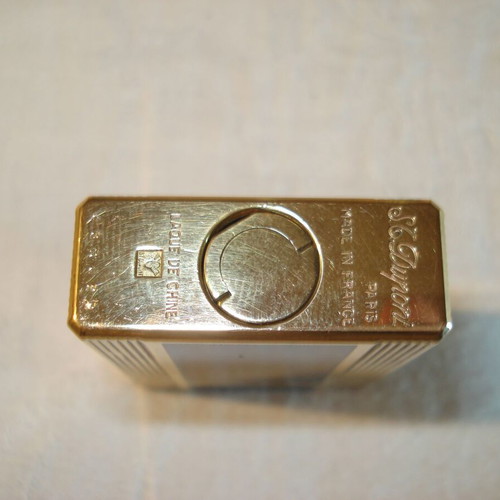S.T. Dupont Laque De Chine lighter used, gold plated collectible