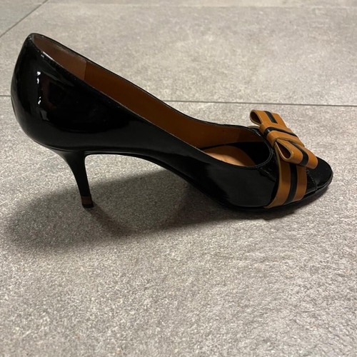 Fendi Peep toe pumps like new, size 39