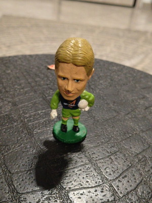 Peter Schmeichel figure
