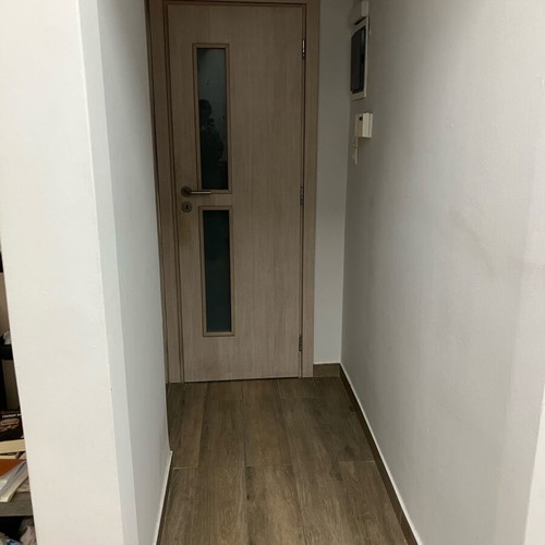 Apartment 48 m² renovated, 2nd floor, security door, balcony