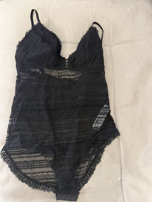 Oysho black lace bodysuit medium like new