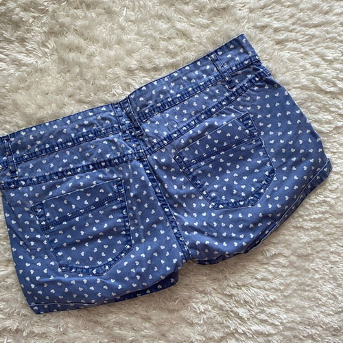 Stradivarius women's denim shorts used with white hearts, size M