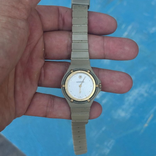 Catamaran Vintage Women's Quartz Watch with Authentic Strap used