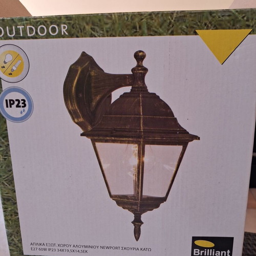 Newport Brilliant outdoor lamp, metal with bronze aged paint