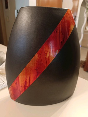 Clay vase used, good condition