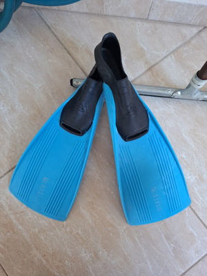 Fins like new, size 32-34