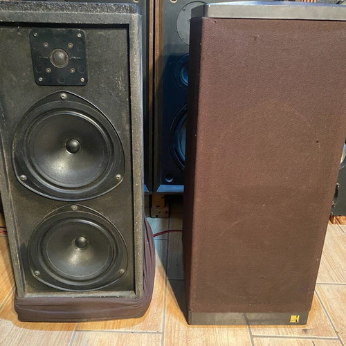 KEF 304 Series II speakers used, excellent sound, made in England