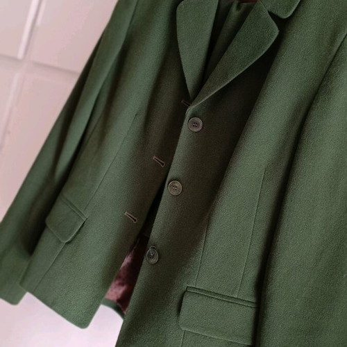 Barami women's skirt suit 100% wool like new, green