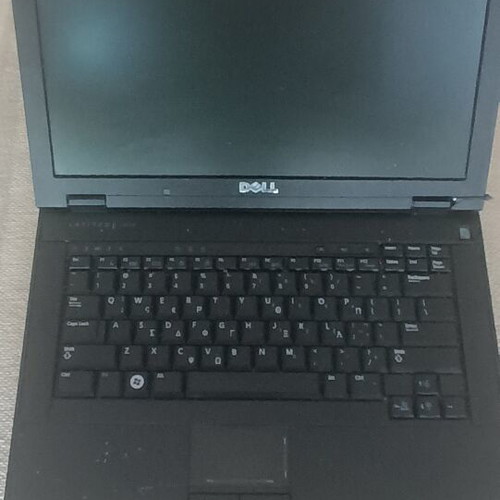 Dell Latitude E5400/E5500 laptop used with charger and carrying bag
