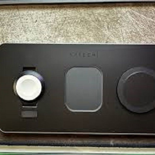 Satechi Q1 Wireless Charging Pad for Apple like new