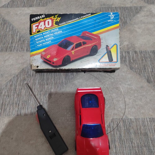 Vintage Ferrari F40 remote control car