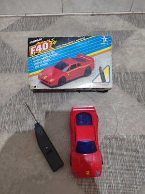 Vintage Ferrari F40 remote control car