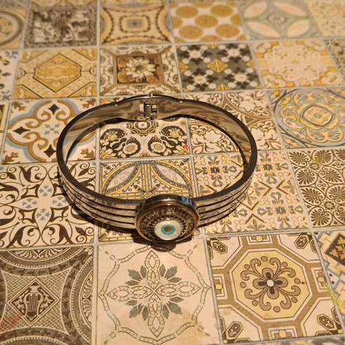 Bracelet with decorative eye, metal, like new