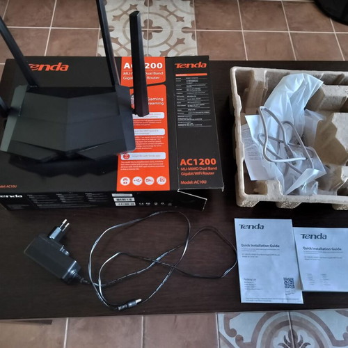 Tenda AC10U WiFi Router MU MIMO Dual Band Gigabit like new