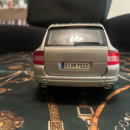 Porsche 1:18 model car used with minor crack on rear left passenger window