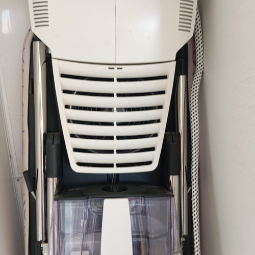 Laurastar Magic L-S5 ironing system like new