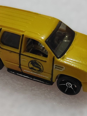 Hot Wheels Cadillac Escalade Color Shifters used, color changing with temperature