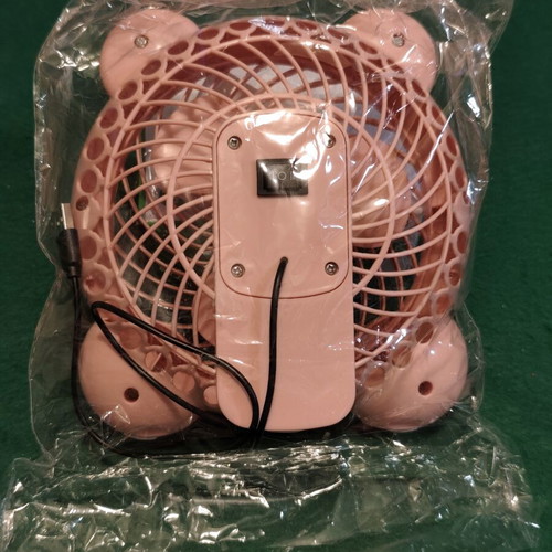 Portable USB desk fan, pink with bear ears