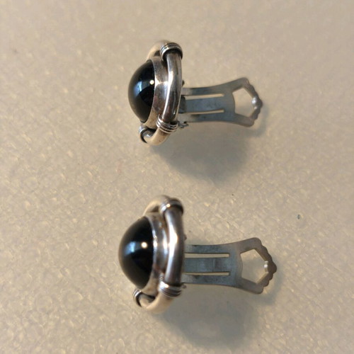 Silver earrings with clip like new, 925° silver and black onyx