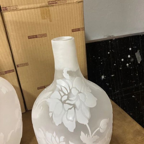 D&D Glass Vase new with embossed flowers