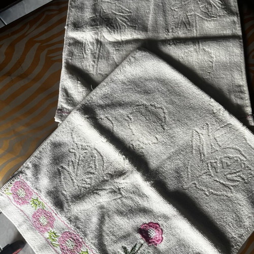 Hand Towels set of 2 with embroidery new 32x60 cm