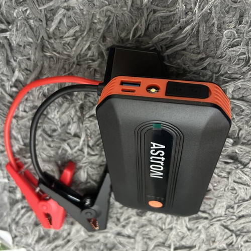 Jump Starter Power Bank 12V for Cars, Motorcycles and SUVs new