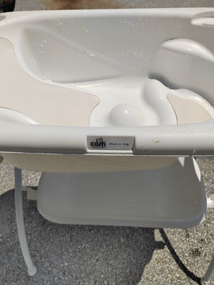 Cam Kit Bagno βρεφικό μπανάκι μεταχειρισμένο με πτυσσόμενη αλουμινένια βάση και ράφι
