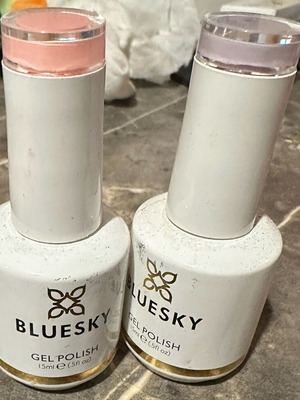 Полу-постоянни лакове за нокти Bluesky. Заедно 15€