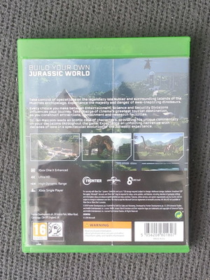 Jurassic World Evolution Xbox One used