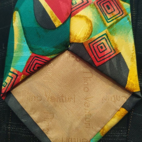 Nino Venturi tie like new, multicolored