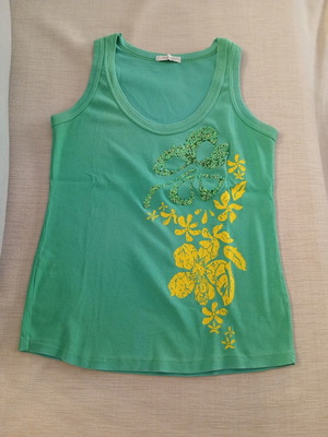 Sleeveless T-shirt used, size M, green and yellow