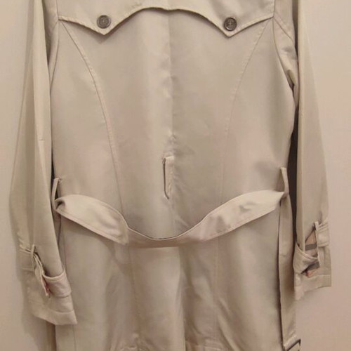 Burberry trench coat new, beige, size M