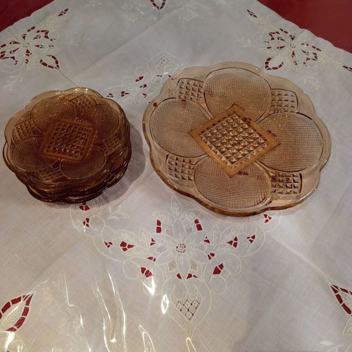 Dessert Serving Set 7 Pieces vintage beige glass scalloped edge