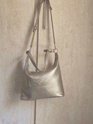 Doca gold metallic shoulder crossbody bag
